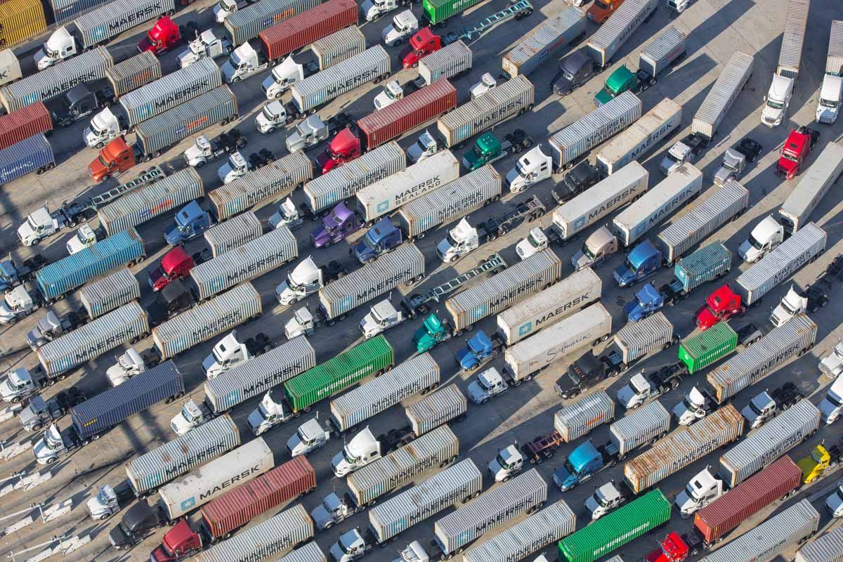 US-Hafencontainerschiffe stellen Rekordstau auf