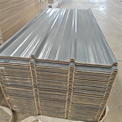 Flammhemmende FRP-Wellplatten